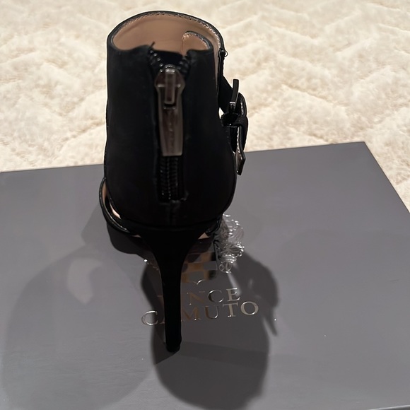 Vince Camuto heel NIB - Picture 6 of 6